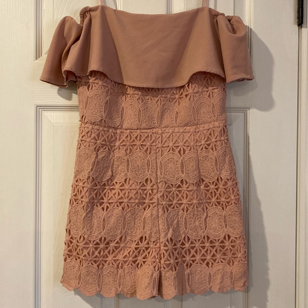 Barely Worn - Off the shoulder, lace romper!